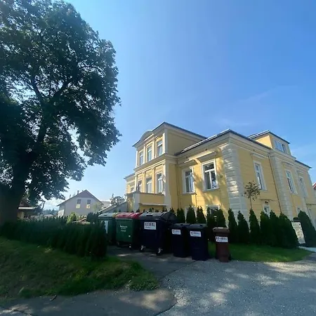 6 Beds, 7 Minutes To Red Bull Ring, 70m2 *