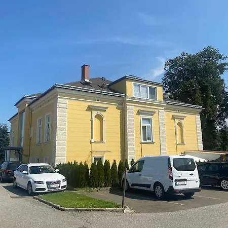 Apartment 6 Beds, 7 Minutes To Red Bull Ring, 70m2 *